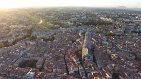 Montpellier-Saint-Anne-Church-Park-Peyrou,-Bild-Saint-Loup-Im-Hintergrund-Luftaufnahme